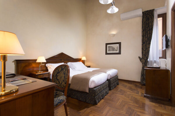 camera-twin-superior-hotel-roma_3